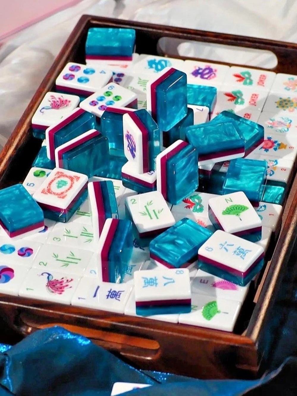 Jade Bloom Mahjong Set- Sapphire Blue
